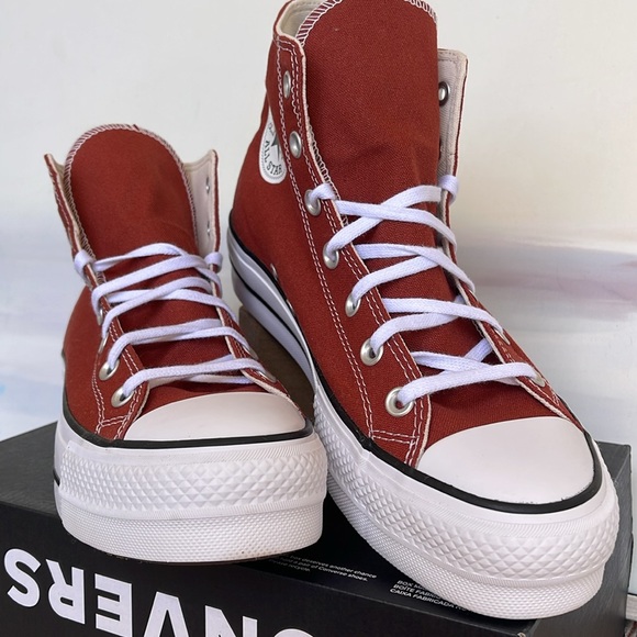Converse WMNS CTAS A06896F
CTAS LIFT HI
RITUAL RED/WHITE/BLACK
Platforms - Picture 7 of 16